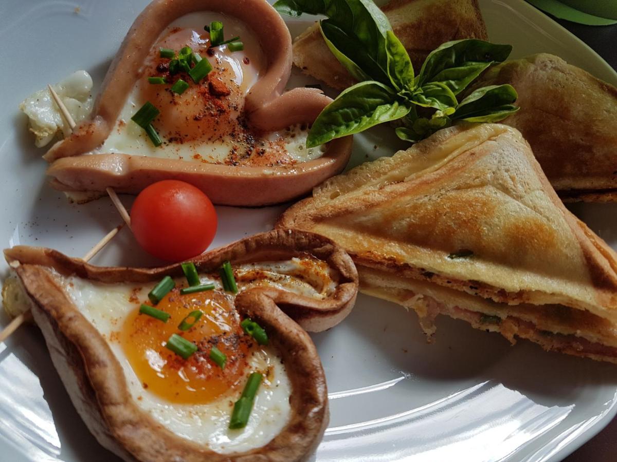 Wypoczynek Pod Lipami Bed & Breakfast Ручане Нида Екстериор снимка